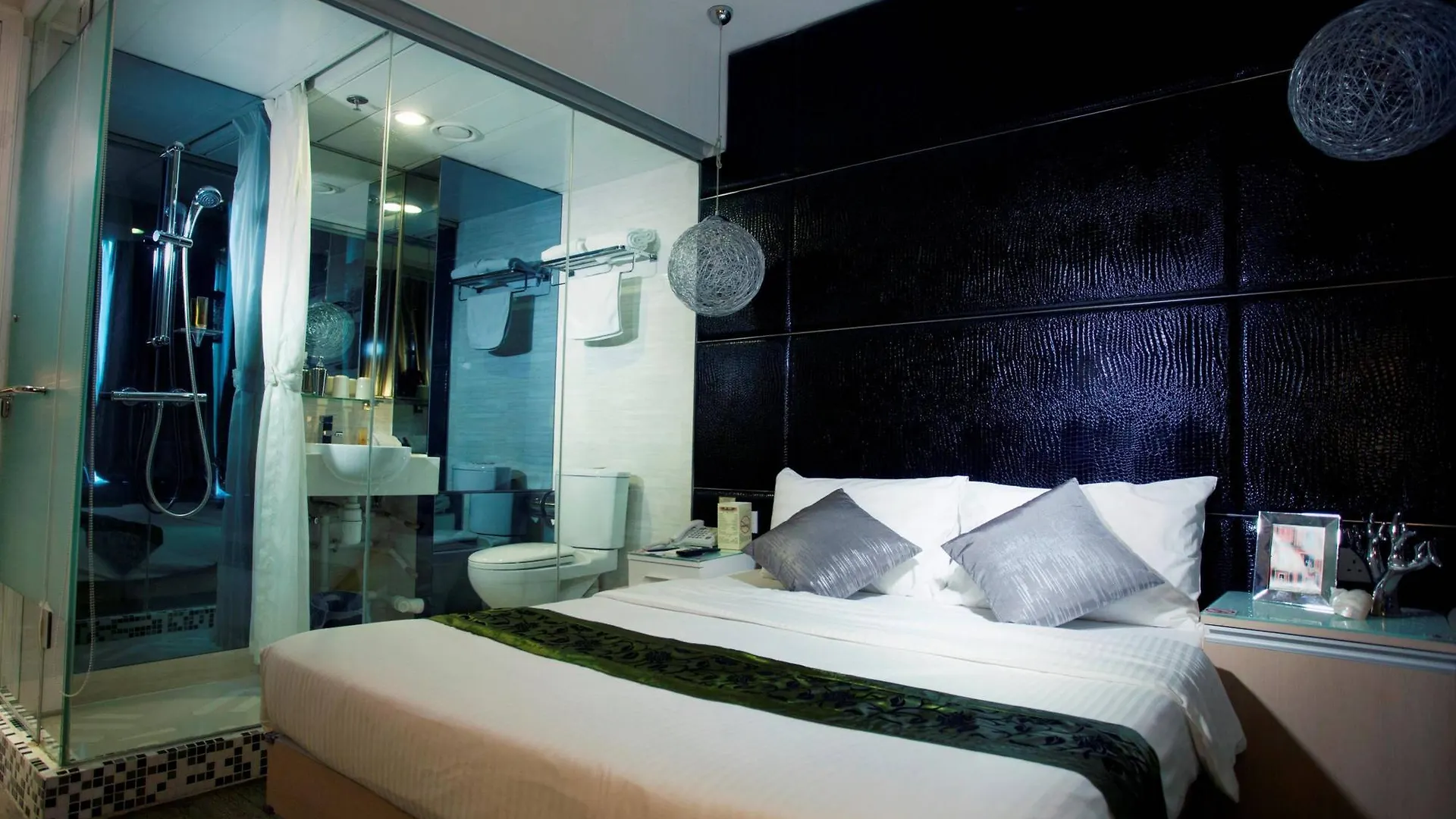 M1 Hotel Hong Kong 3*,  China